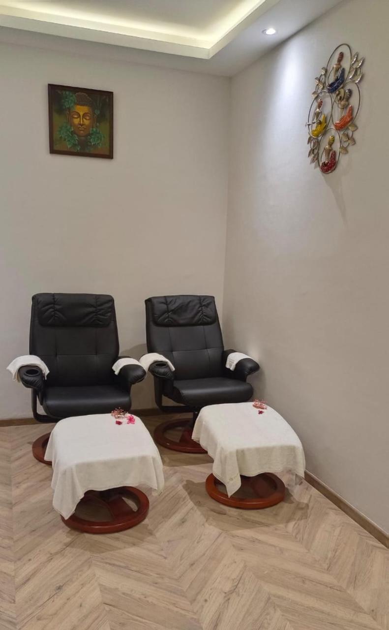 Royal Orchid Resort & Convention Centre, Yelahanka העיר בנגלור מראה חיצוני תמונה