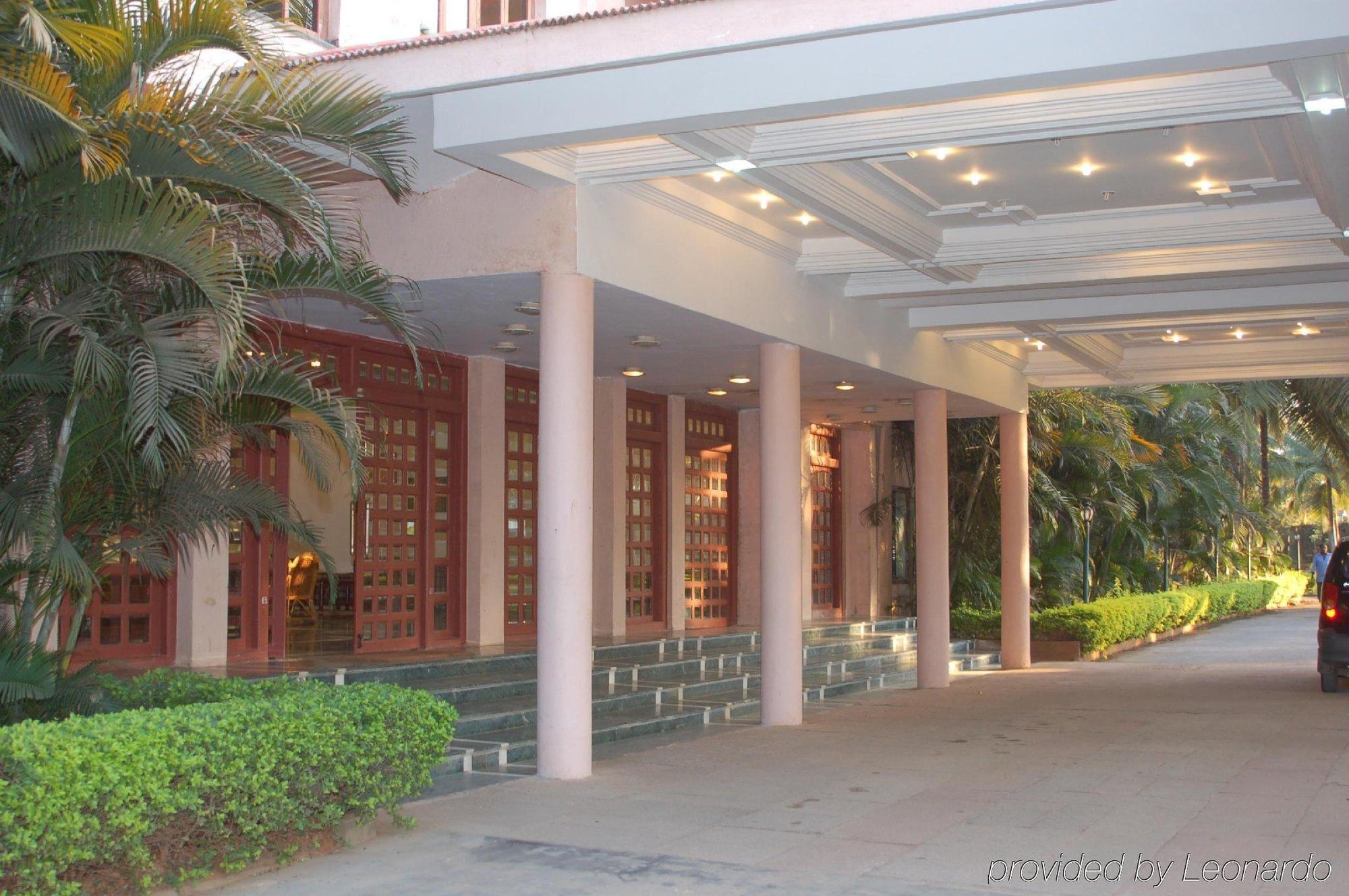 Royal Orchid Resort & Convention Centre, Yelahanka העיר בנגלור מראה חיצוני תמונה